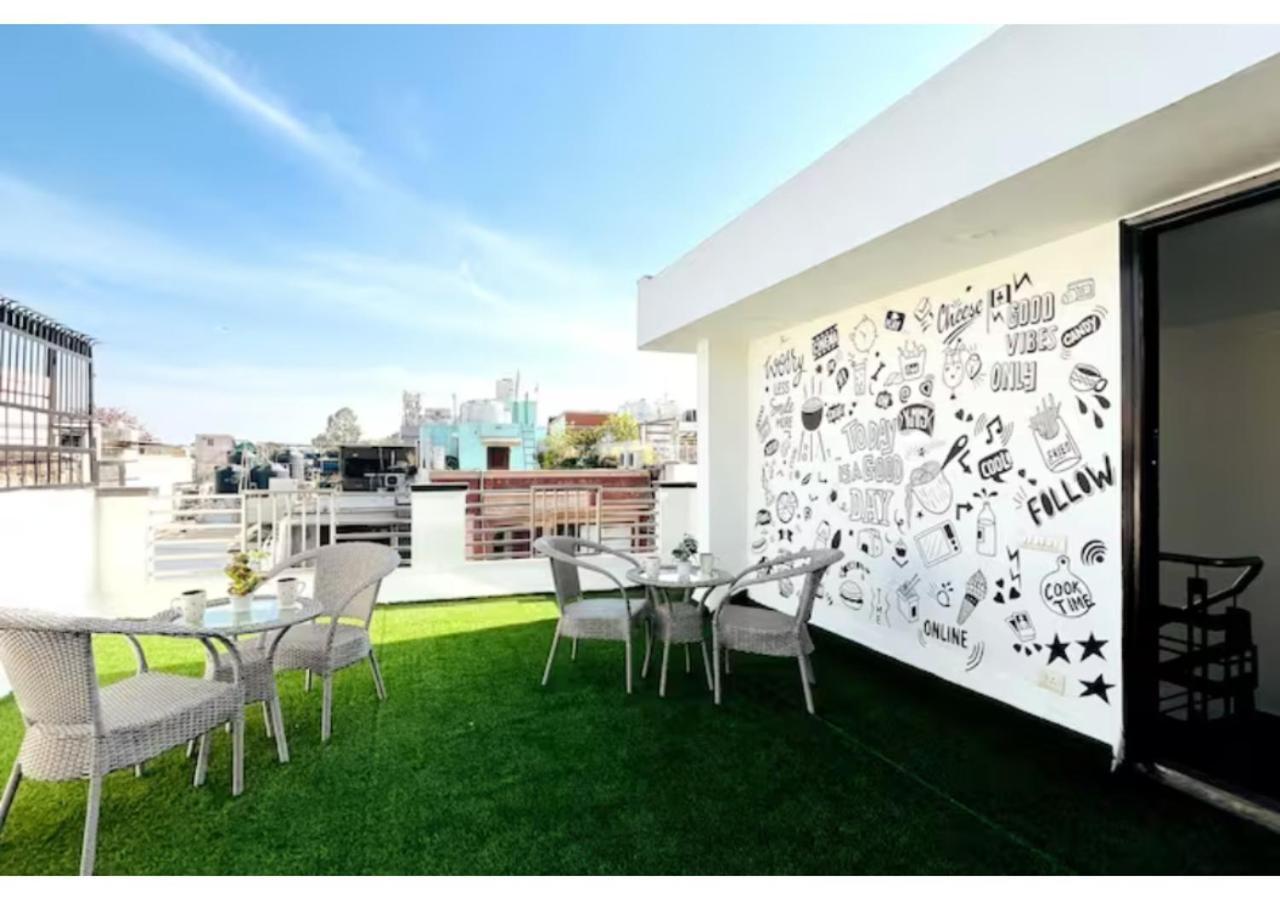 Olive Service Apartments - Greater Kailash New Delhi Eksteriør billede