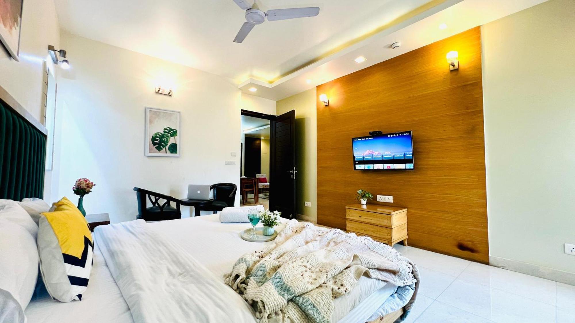 Olive Service Apartments - Greater Kailash New Delhi Værelse billede